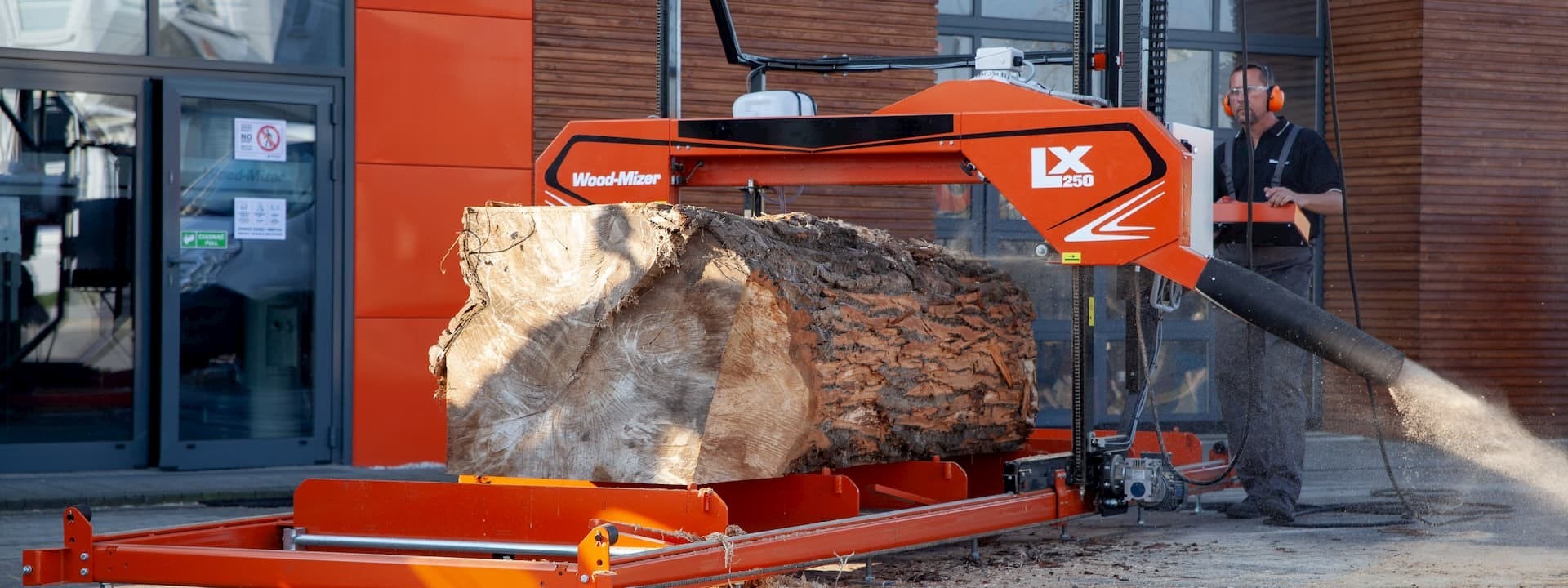 Wood-Mizer LX250 Wide Slab Sawmill